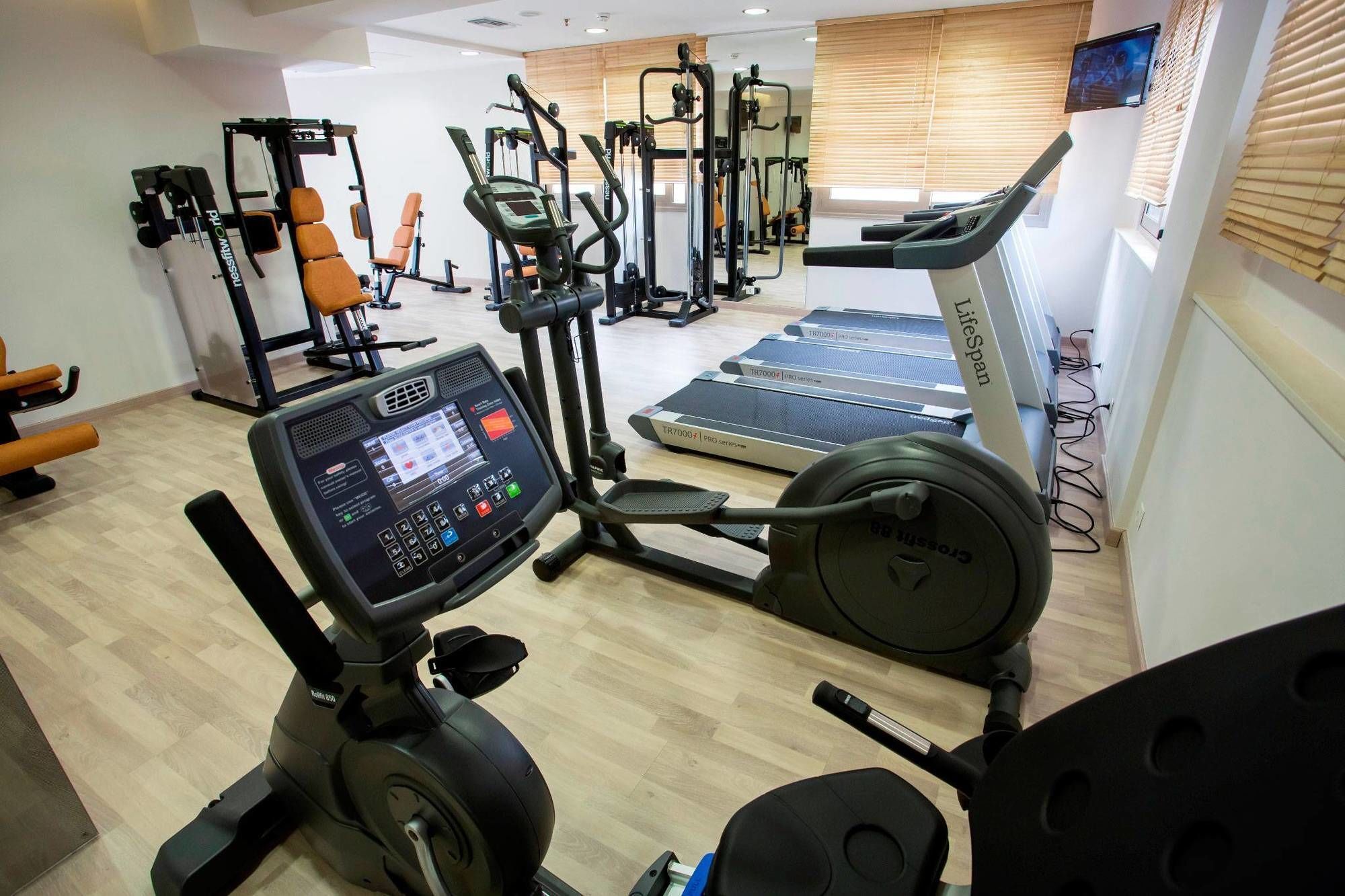 Calma Hotel & Spa 카스토리아 외부 사진