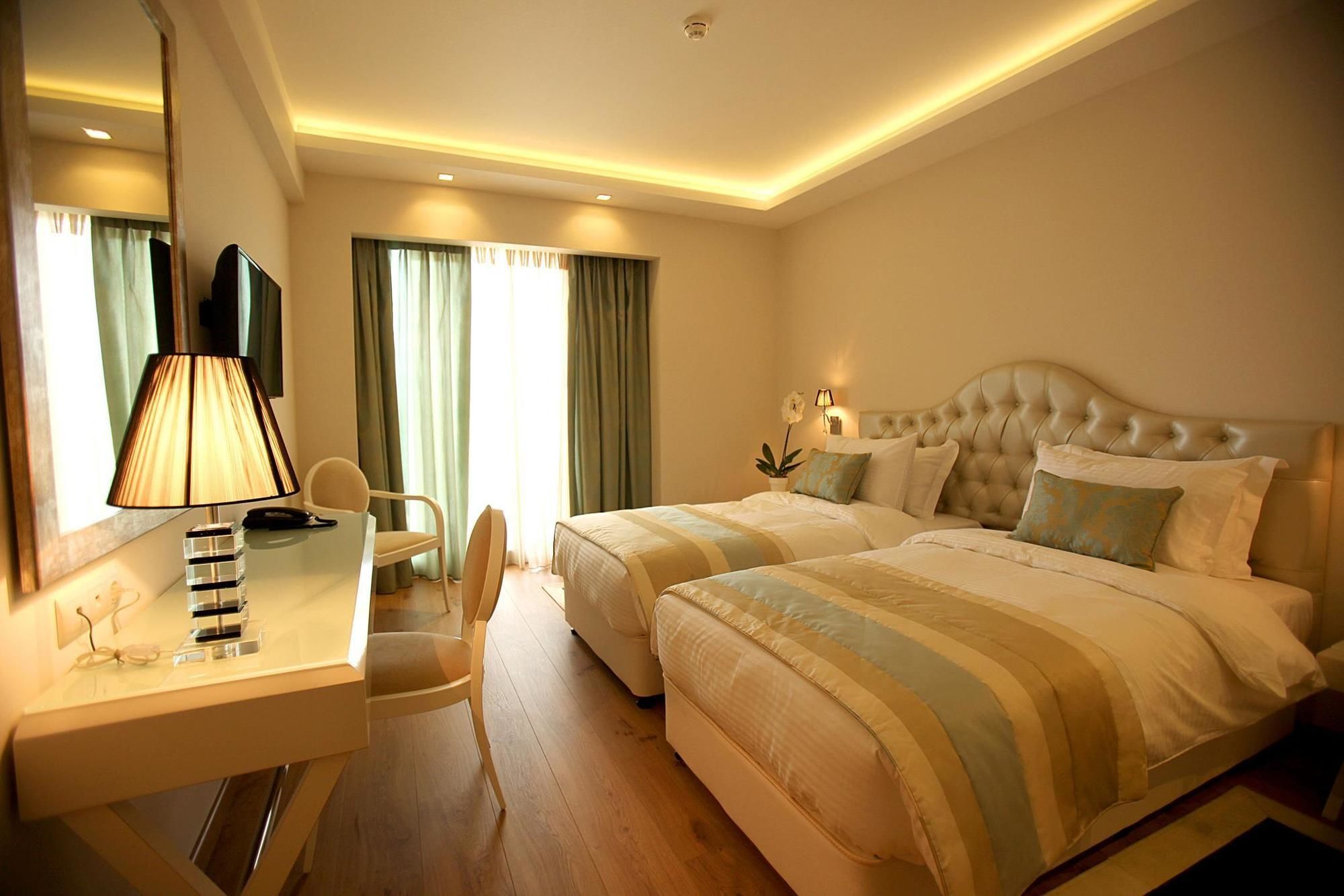 Calma Hotel & Spa 카스토리아 외부 사진